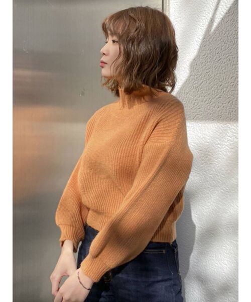 dazzlin（ダズリン）の「ボトルネックショートニットトップス（ニット/セーター・レディース・ブラック/グレー/オフホワイト/オレンジ・FREE）」の6枚目の写真