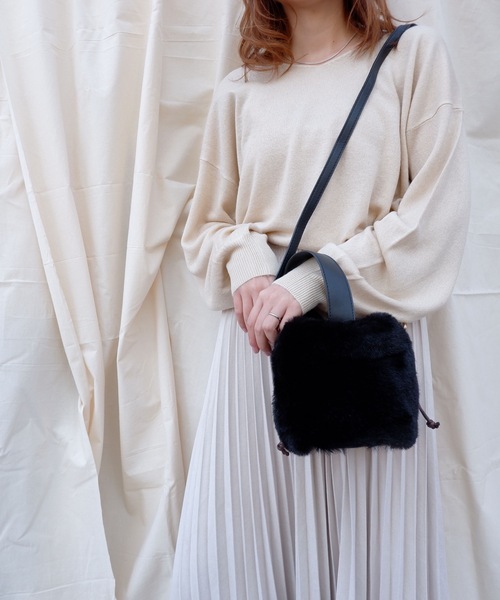 sakishimatokyo(サキシマトーキョー)の「【ZOZO限定】サキシマamp「キンチャクツキファーバック/バケツバック」(ショルダーバッグ・レディース・ホワイト/ブラック・FREE)」の3枚目の写真