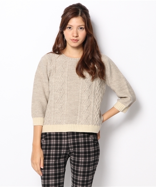 PUAL CE CIN(ピュアルセシン)の「ケーブル編み クルーネック プルオーバー(ニット/セーター・レディース・アイボリー/オートミール/ライトベージュ/モカ・FREE)」の6枚目の写真