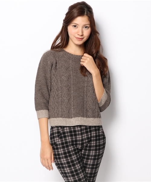 PUAL CE CIN(ピュアルセシン)の「ケーブル編み クルーネック プルオーバー(ニット/セーター・レディース・アイボリー/オートミール/ライトベージュ/モカ・FREE)」の1枚目の写真