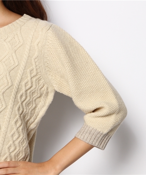 PUAL CE CIN(ピュアルセシン)の「ケーブル編み クルーネック プルオーバー(ニット/セーター・レディース・アイボリー/オートミール/ライトベージュ/モカ・FREE)」の10枚目の写真