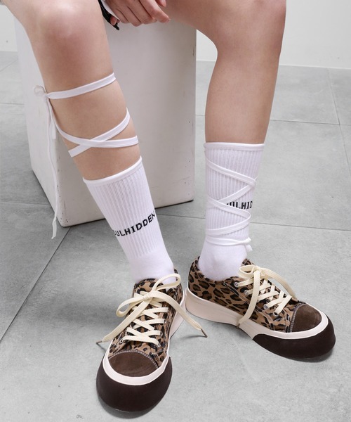 minsobi(ミンソビ)の「2color マルチストラップファッションソックス(ソックス/靴下・レディース・アイボリー/ブラック・FREE)」の6枚目の写真