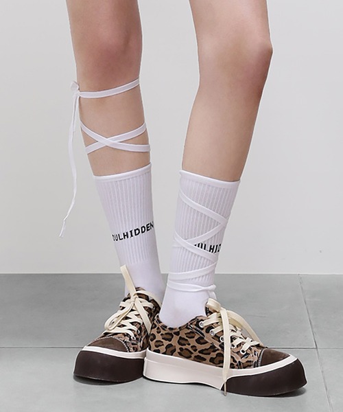 minsobi(ミンソビ)の「2color マルチストラップファッションソックス(ソックス/靴下・レディース・アイボリー/ブラック・FREE)」の3枚目の写真