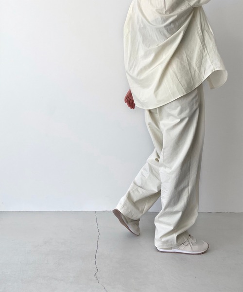 CANAL JEAN（キャナルジーン）の「via j(ヴィアジェイ) コットンタックパンツ（その他パンツ・レディース・クリーム/コーラル・SMALL/MEDIUM）」の9枚目の写真