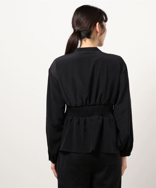 COLONY 2139（コロニートゥーワンスリーナイン）の「トロタッチシャーリング長袖ブラウス（シャツ/ブラウス・レディース・ミント/グレイッシュベージュ/ブラック/オフホワイト・MEDIUM/LARGE）」の6枚目の写真