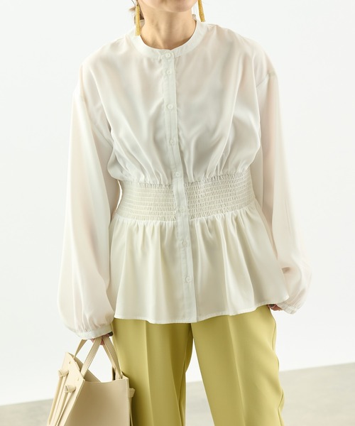 COLONY 2139（コロニートゥーワンスリーナイン）の「トロタッチシャーリング長袖ブラウス（シャツ/ブラウス・レディース・ミント/グレイッシュベージュ/ブラック/オフホワイト・MEDIUM/LARGE）」の2枚目の写真