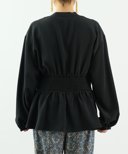 COLONY 2139（コロニートゥーワンスリーナイン）の「トロタッチシャーリング長袖ブラウス（シャツ/ブラウス・レディース・ミント/グレイッシュベージュ/ブラック/オフホワイト・MEDIUM/LARGE）」の16枚目の写真