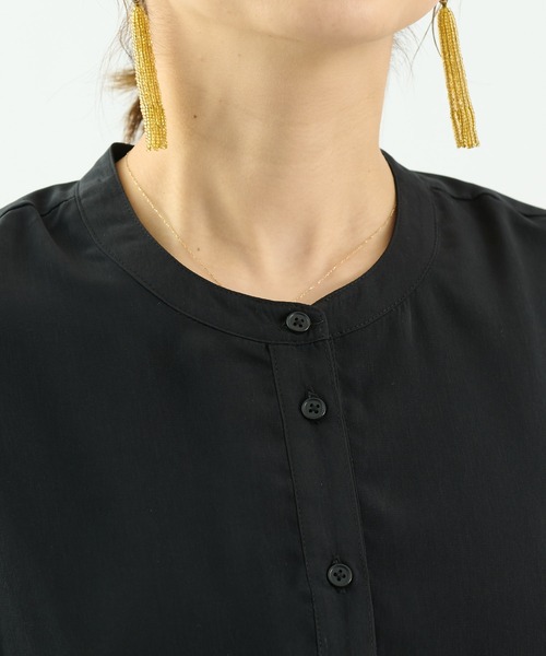 COLONY 2139（コロニートゥーワンスリーナイン）の「トロタッチシャーリング長袖ブラウス（シャツ/ブラウス・レディース・ミント/グレイッシュベージュ/ブラック/オフホワイト・MEDIUM/LARGE）」の15枚目の写真