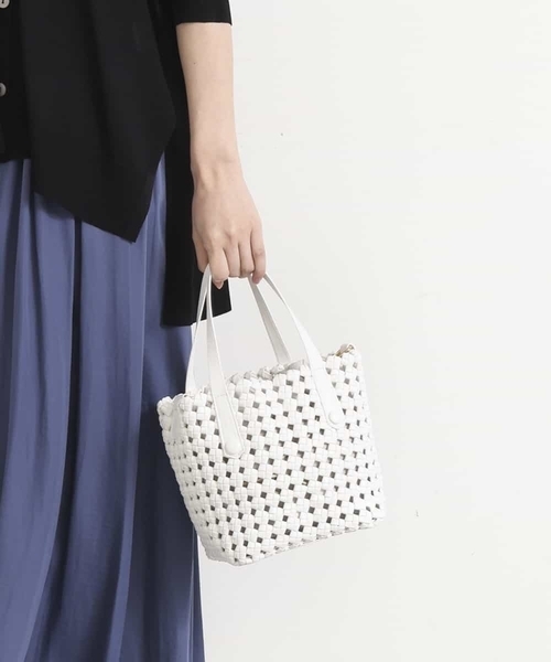 MK MICHEL KLEIN(エムケーミッシェルクラン)の「巾着付きデザインメッシュトートバッグ(トートバッグ・レディース・グリーン/イエロー/アイボリー・00)」の2枚目の写真