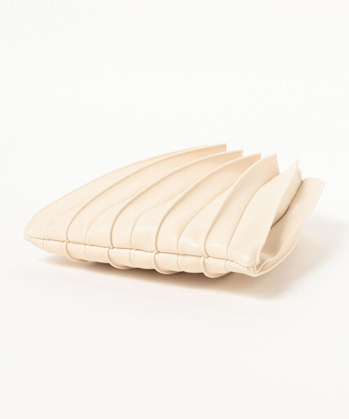 B:MING by BEAMS（ビーミングバイビームス）の「B:MING by BEAMS / フェイクレザー プリーツ バッグ（トートバッグ・レディース・ブラック/ホワイト系その他5/ブラウン系その他3・ONE SIZE）」の6枚目の写真