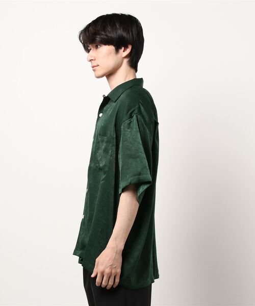 CONVERSE STARS(コンバーススターズ)の「ヴィンテージ風サテンオープンカラーシャツ(シャツ/ブラウス・メンズ・グリーン/ベージュ・LARGE/MEDIUM)」の11枚目の写真