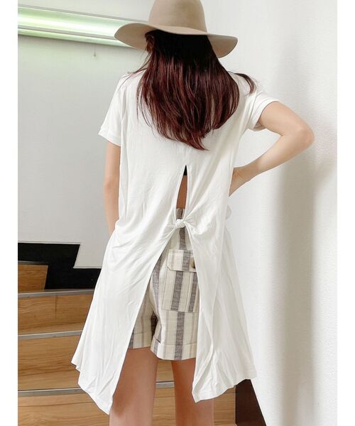GYDA(ジェイダ)の「BACK TIE UPロングトップス(Tシャツ/カットソー・レディース・ブラック/ブラウン/オフホワイト・FREE)」の10枚目の写真