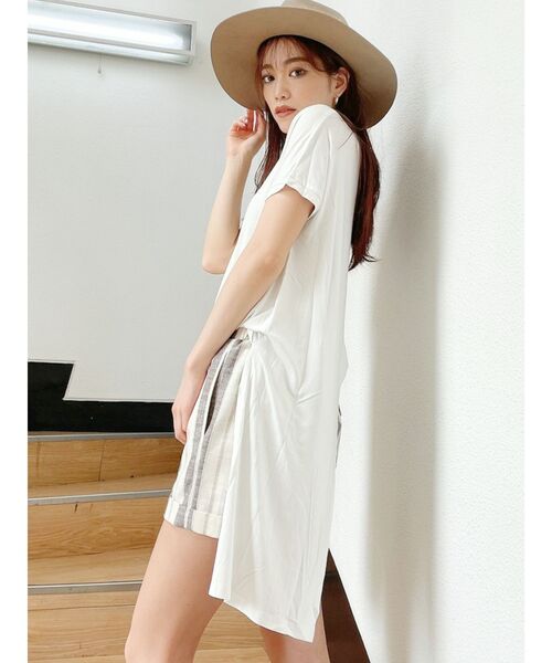 GYDA(ジェイダ)の「BACK TIE UPロングトップス(Tシャツ/カットソー・レディース・ブラック/ブラウン/オフホワイト・FREE)」の11枚目の写真