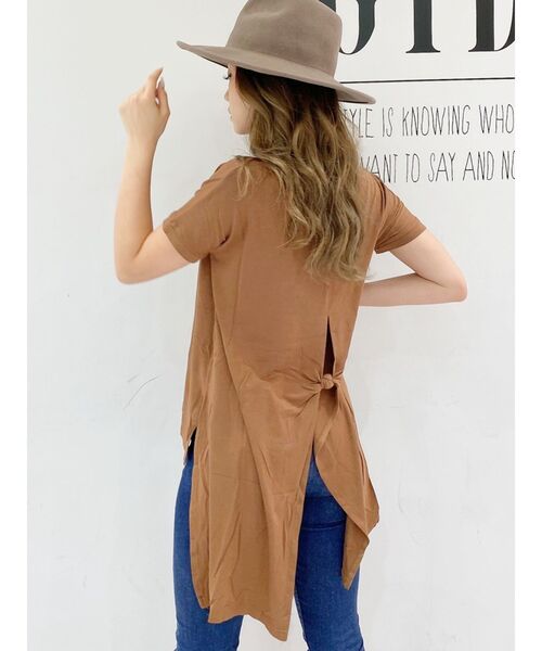 GYDA(ジェイダ)の「BACK TIE UPロングトップス(Tシャツ/カットソー・レディース・ブラック/ブラウン/オフホワイト・FREE)」の16枚目の写真