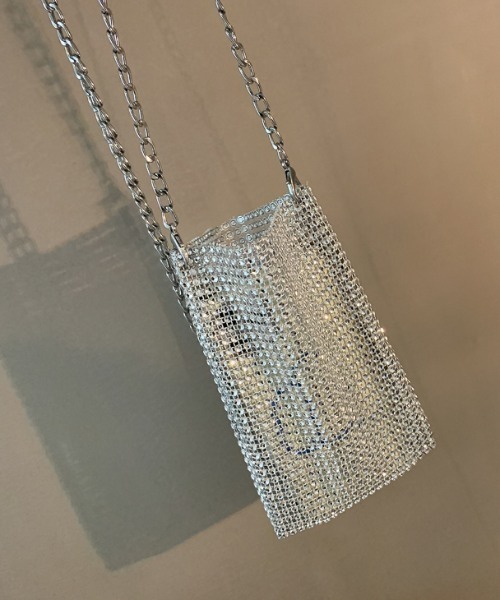 yuue' ( wear )（ユーイ）の「メタリックショルダーバッグ / 斜め掛けスマホケース（ショルダーバッグ・レディース・ブラック/シルバー・FREE）」の13枚目の写真