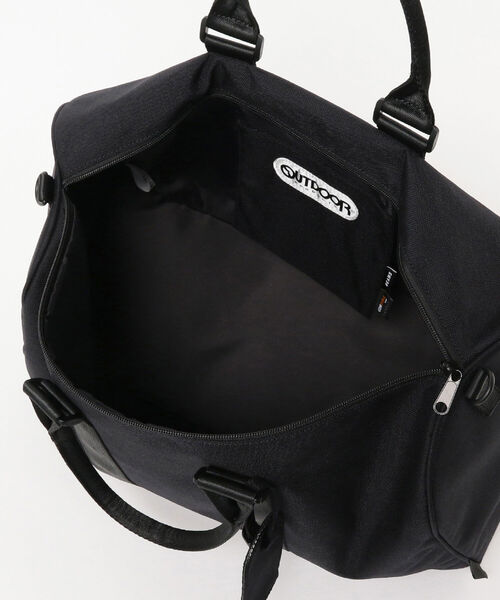 OUTDOOR PRODUCTS（アウトドアプロダクツ）の「OUTDOORPRODUCTS × BEAMS / 別注 Boston Bag（バックパック/リュック・メンズ・ブラック/ネイビー・ONE SIZE）」の4枚目の写真