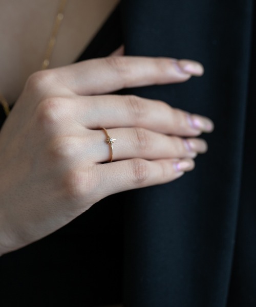 PAS TIERRA（パティエラ）の「[Briller] K10クレールダイヤモンドリング（リング・レディース・イエローゴールド・#7/#9/#13/#11）」の6枚目の写真