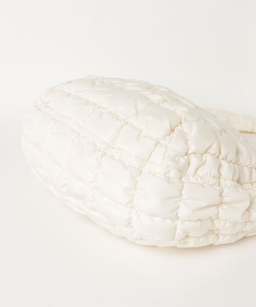 WEGO（ウィゴー）の「WEGO/シャーリングショルダーバッグ（ショルダーバッグ・レディース・オフホワイト/ブラック・FREE）」の3枚目の写真