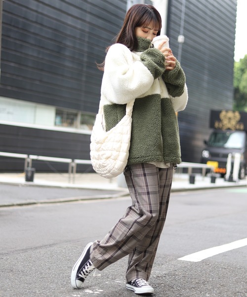 WEGO（ウィゴー）の「WEGO/シャーリングショルダーバッグ（ショルダーバッグ・レディース・オフホワイト/ブラック・FREE）」の7枚目の写真