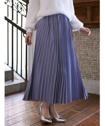 プリーツロングスカート