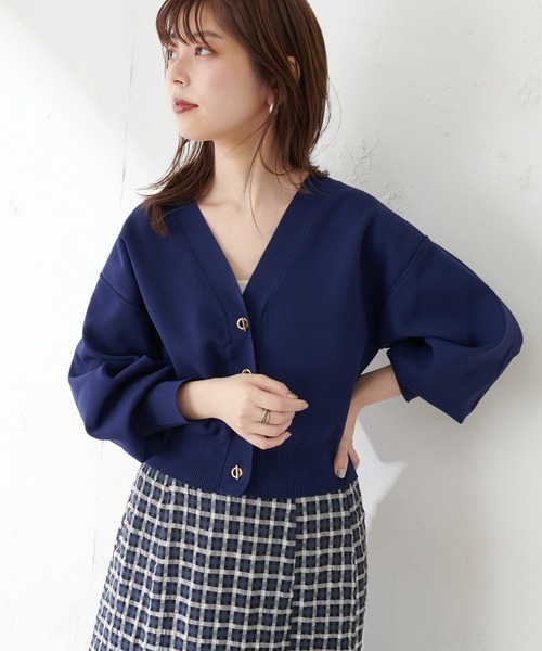 natural couture(ナチュラルクチュール)の「【おうちで洗える!】プチプラハトメバー釦おしゃれカーデ(カーディガン/ボレロ・レディース・ブラック/ネイビー/ブラウン/サックスブルー/グレイッシュベージュ/オフホワイト・FREE)」の12枚目の写真