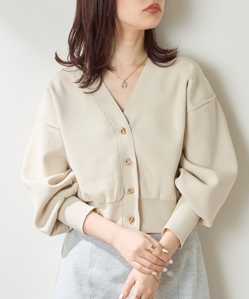 natural couture(ナチュラルクチュール)の「【おうちで洗える!】プチプラハトメバー釦おしゃれカーデ(カーディガン/ボレロ・レディース・ブラック/ネイビー/ブラウン/サックスブルー/グレイッシュベージュ/オフホワイト・FREE)」の7枚目の写真