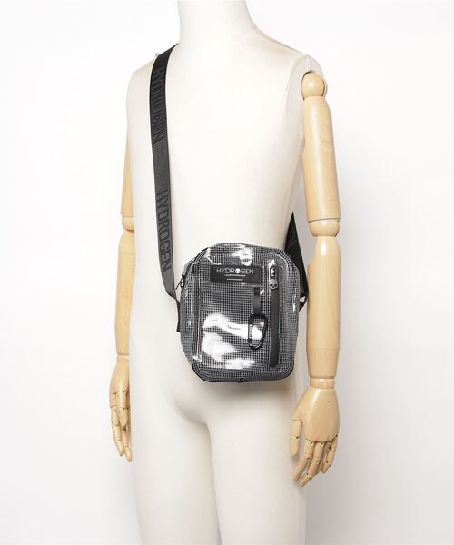 HYDROGEN（ハイドロゲン）の「《HYDROGEN》ショルダーバッグ/HOULDERBAG（ショルダーバッグ・メンズ・ブラック・FREE）」の4枚目の写真
