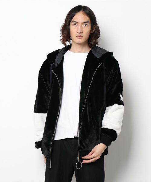 JEANS MATE(ジーンズメイト)の「バックロゴフェイクファーフードブルゾン(ブルゾン・メンズ・ホワイト/ブラック/ブラウン・MEDIUM/X-LARGE/LARGE)」の2枚目の写真