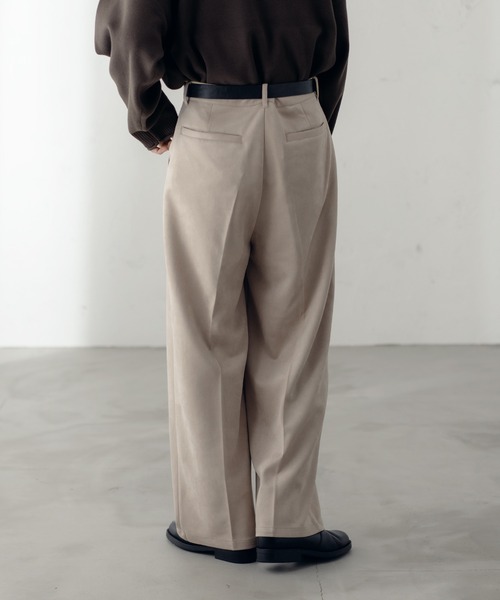 epnok(エプノック)の「スウェードライクワイドストレートパンツ【SET-UP】(スラックス・メンズ・グレイッシュベージュ/チャコールグレー・SMALL/MEDIUM/LARGE)」の21枚目の写真