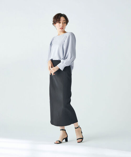 NOLLEY’S Sophi(ノーリーズソフィ)の「ストレッチジョーゼットギャザースリーブブラウス(シャツ/ブラウス・レディース・ベージュ/オフホワイト/グレイッシュブルー・38)」の19枚目の写真