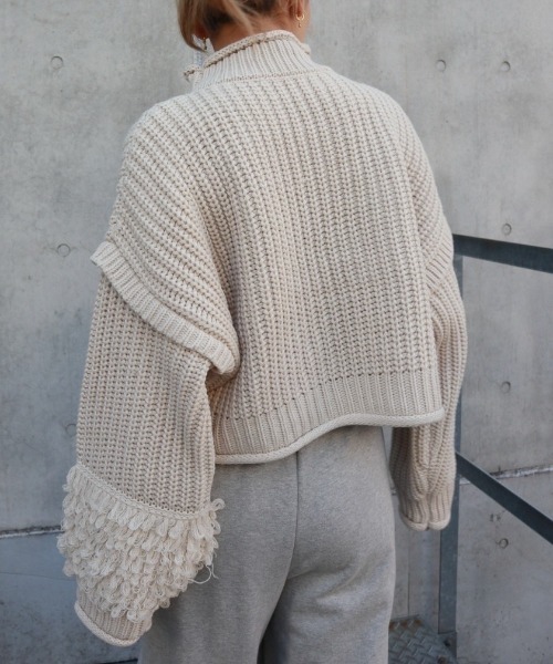 FIG&VIPER（フィグアンドバイパー）の「編地切替ショートニットTOP（ニット/セーター・レディース・ブラック/ブルー/アイボリー・FREE）」の9枚目の写真