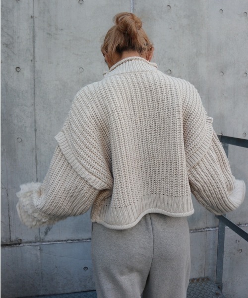 FIG&VIPER（フィグアンドバイパー）の「編地切替ショートニットTOP（ニット/セーター・レディース・ブラック/ブルー/アイボリー・FREE）」の5枚目の写真