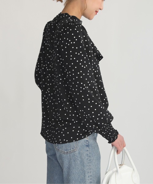 PICCIN（ピッチン）の「ドットプリントフリルネックブラウス（シャツ/ブラウス・レディース・ブラック/オフホワイト・M）」の13枚目の写真