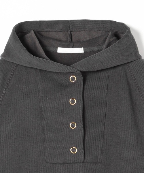 NICOLE white（ニコルホワイト）の「スキッパーフードプルオーバー（パーカー・レディース・イエロー/サックスブルー/チャコールグレー・FREE）」の10枚目の写真