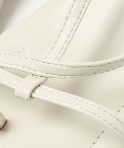 mysty woman（ミスティウーマン）の「ナロースクエアサンダル 271825（サンダル・レディース・ブラック/オレンジ/アイボリー・MEDIUM/LARGE）」の21枚目の写真