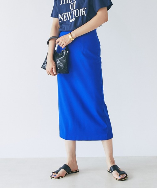 RIVE DROITE(リヴドロワ)の「滑らかで肌触りの良い美シルエット/ポンチストレートタイトスカート(スカート・レディース・ブラック/ベージュ/カーキ/ブルー・36/38/40)」の4枚目の写真