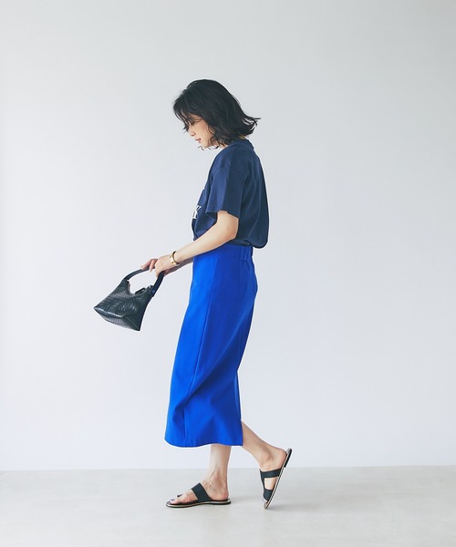 RIVE DROITE(リヴドロワ)の「滑らかで肌触りの良い美シルエット/ポンチストレートタイトスカート(スカート・レディース・ブラック/ベージュ/カーキ/ブルー・36/38/40)」の10枚目の写真