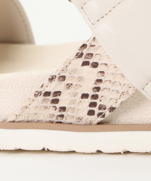 ikka（イッカ）の「ラバーバンドスポサン（サンダル・レディース・ブラック/ホワイト・L/M）」の14枚目の写真