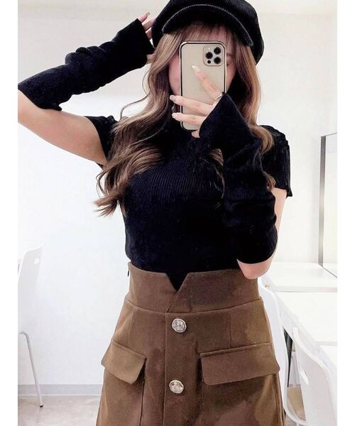 RESEXXY(リゼクシー)の「2wayスリーブリブニットトップス(ニット/セーター・レディース・ブラック/ブラウン/ベージュ・FREE)」の2枚目の写真