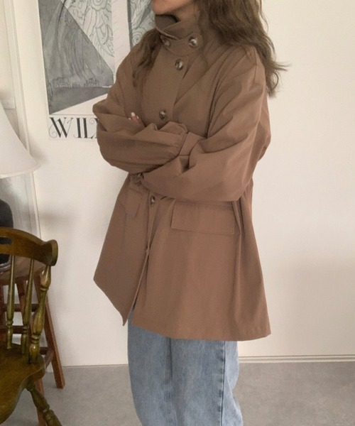 LAUIR（ラウアー）の「スタンドカラーウエストドロストミドルコート（その他アウター・レディース・ブラック/ベージュ/ブラウン・MEDIUM/LARGE）」の13枚目の写真