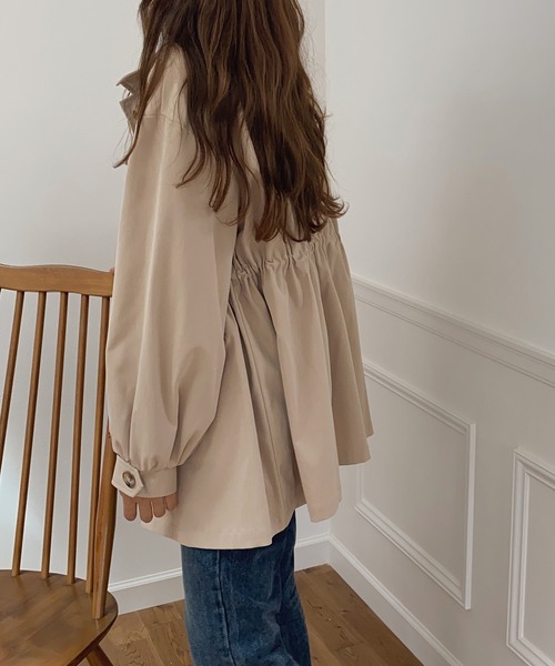 LAUIR（ラウアー）の「スタンドカラーウエストドロストミドルコート（その他アウター・レディース・ブラック/ベージュ/ブラウン・MEDIUM/LARGE）」の7枚目の写真