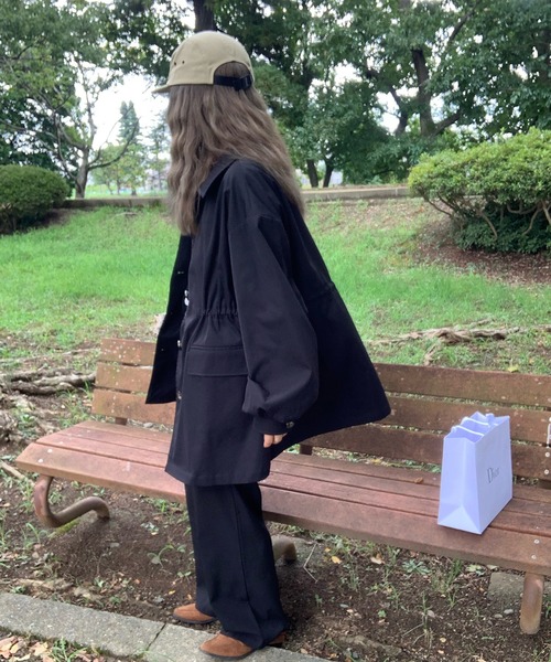 LAUIR（ラウアー）の「スタンドカラーウエストドロストミドルコート（その他アウター・レディース・ブラック/ベージュ/ブラウン・MEDIUM/LARGE）」の5枚目の写真