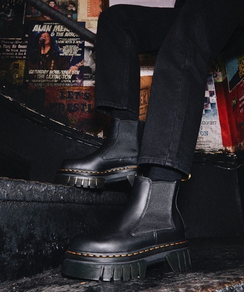 Dr. Martens(ドクターマーチン)の「Dr.Martens/ドクターマーチン/Audrick Chelsea Boots/チェルシーブーツ/27148001(ブーツ・レディース・ブラック・5)」の2枚目の写真