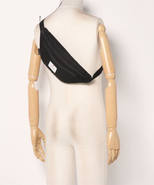 MAKAVELIC(マキャベリック)の「★MAKAVELIC★TRUCKS MONOCULAR WAIST BAG(ボディバッグ/ウエストポーチ・レディース・ブラック/ネイビー・FREE)」の3枚目の写真