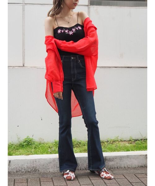 EVRIS（エヴリス）の「Embroideryニットキャミトップス（キャミソール・レディース・ブラック/レッド/ブルー・FREE）」の21枚目の写真