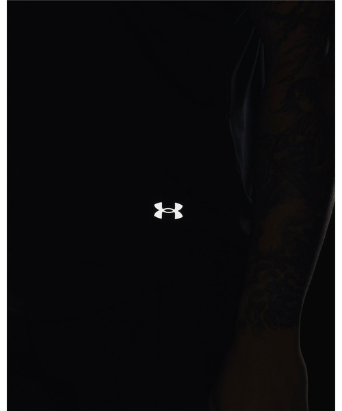 UNDER ARMOUR(アンダーアーマー)の「UAスピードストライド2.0 Tシャツ(ランニング/レディース)(Tシャツ/カットソー・レディース・ホワイト/ブラック・S/M/L/XL)」の5枚目の写真
