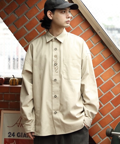８(eight)（エイト）の「刺繍チロルシャツ（シャツ/ブラウス・メンズ・ブラック/ベージュ/オフホワイト/カーキ・MEDIUM/LARGE）」の3枚目の写真