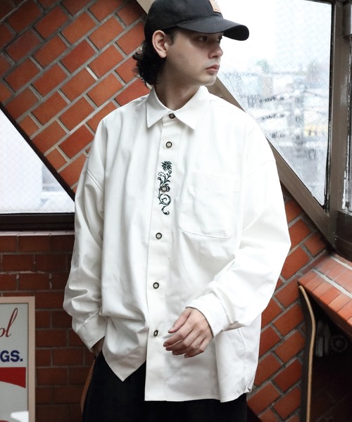 ８(eight)（エイト）の「刺繍チロルシャツ（シャツ/ブラウス・メンズ・ブラック/ベージュ/オフホワイト/カーキ・MEDIUM/LARGE）」の13枚目の写真