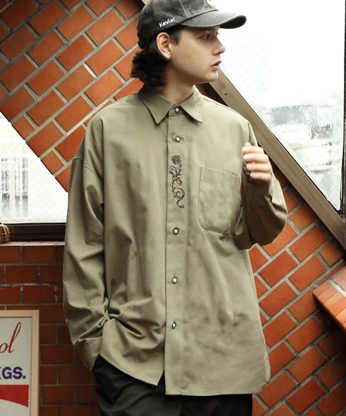８(eight)（エイト）の「刺繍チロルシャツ（シャツ/ブラウス・メンズ・ブラック/ベージュ/オフホワイト/カーキ・MEDIUM/LARGE）」の9枚目の写真