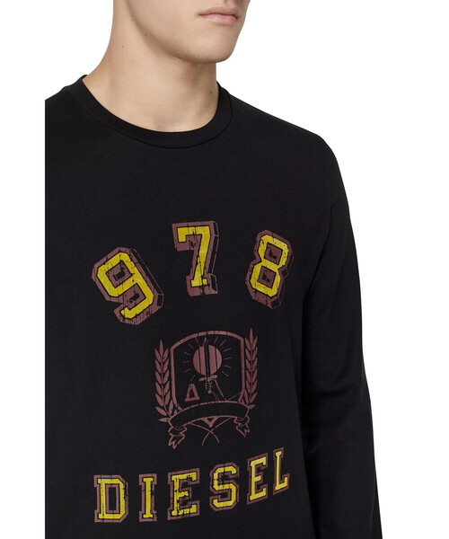 DIESEL(ディーゼル)の「メンズ Tシャツ 長そで プリント(Tシャツ/カットソー・メンズ・ホワイト/ブラック・XXX-LARGE/X-SMALL/LARGE/X-LARGE/SMALL/MEDIUM/XX-LARGE)」の17枚目の写真